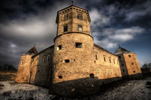Fagaras fortress Built in 1310 on the site of a former 12th century wooden fortress (burned by the T