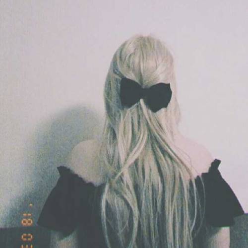 Ribbons in our hair and our eyes gleamed mean . . (Im #minakoaino ) . . . . . . #bow #ribbon #blonde