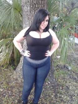 nice-butt-chubby:  http://nice-butt-chubby.tumblr.com/  Wow she is stunning&hellip;. I&rsquo;d love to see those awesome tits for real