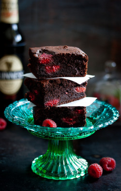 foodiebliss:  Guinness Brownies with Miso and Raspberry by jultchik7 on Flickr.