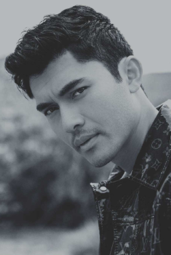 hotfamousmen:  Henry Golding