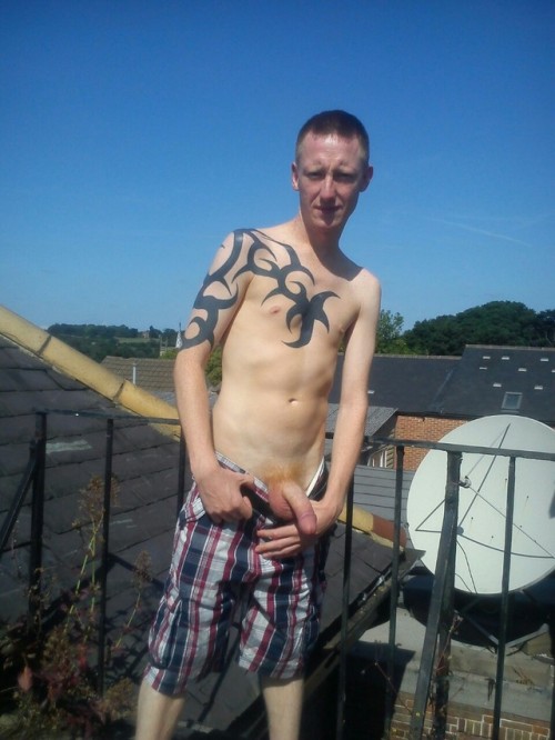 germanfagexposer: germanfagexposer:  This is submissive bareback bottom Tom @tomtompics from Uk. He wants to play a game of exposure. Every time this posts reaches a given number of notes more pictures and personal details of Tom will be revealed.  So
