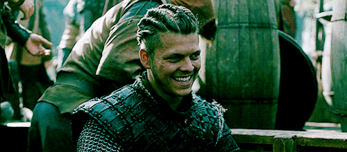 obscure-imagines:“who wants to take me on?!” Ivar yelled at the crowd after his ax sunk into the bul