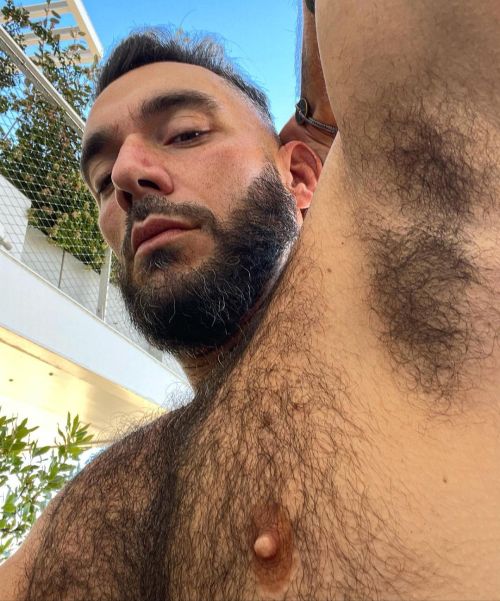 https://hairysweatysmelly.tumblr.com/post/700959919522840576