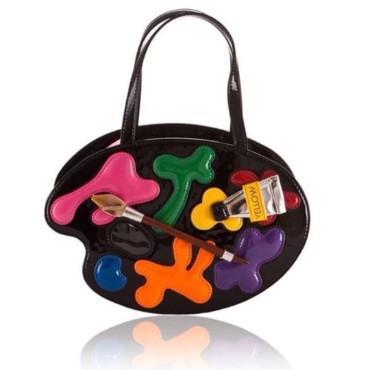 distantvoices:lipid:smile-files:zulic0re:purses shaped like other objects>>>