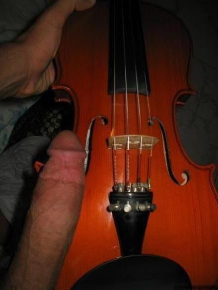 bigdicksfatpricks:stretch that pussybigdicksfatpricks.tumblr.comBig