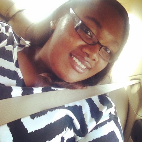 afrochienne:  You love the way my cocoa brown skin entices you The way my curves