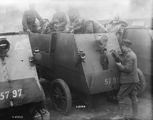 scrapironflotilla:Canadian armoured cars of Motor Machine Gun brigade in 1918.After the German offen