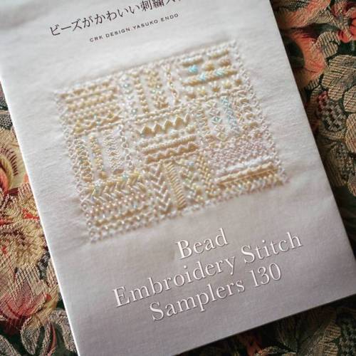 It finally came! I&rsquo;m so happy!! . . . #embroidery #embroiderybook #beading