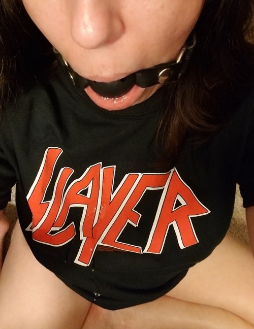 xxxyournerdynerdygirlxxx:  Will drool for Slayer