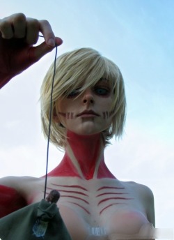 lemonadesstand:  frickfr4ck:  su-ama:  The Female Type Titan, from Shingeki no Kyojin / Attack on TitanCosplayer Centrifugal forces kill the man.  BEST COSPLAY EVER !!!!!  yikewelps 