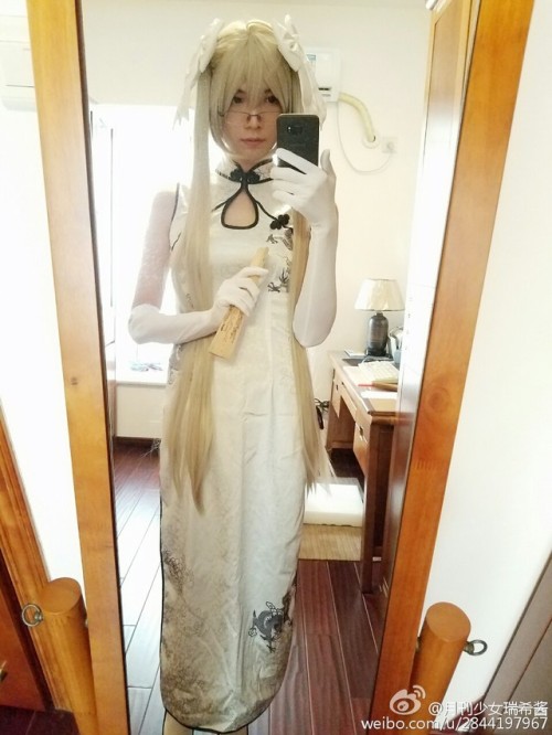 上次黑丝，这次白丝咯_(:з」∠)_旗袍穹妹~