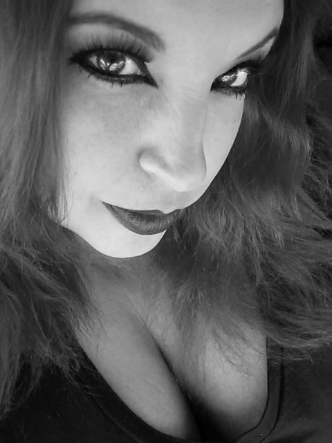 pixie-bitch75:  Feeling Black n’ White tonight… 💜kisses,pixie💜