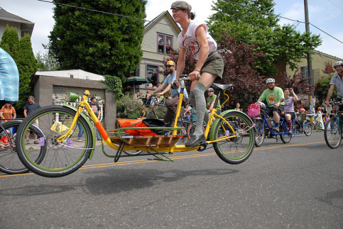 cyclocult: Art Bike Parade at Cirque du Cycling-48 by BikePortland.org on Flickr. BAKFIETS BUNNYHOP