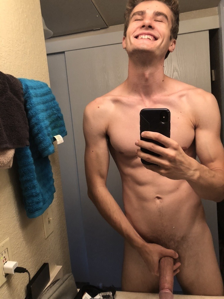 grdominantmaster:  Fashion model Igor Kolomiyets nude for your eyes;)
