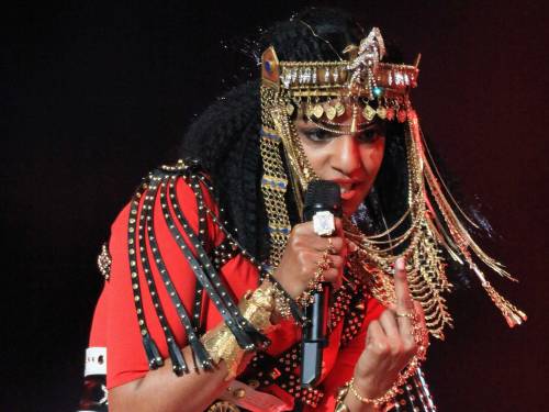mmatangi: Happy Superbowl Sunday!