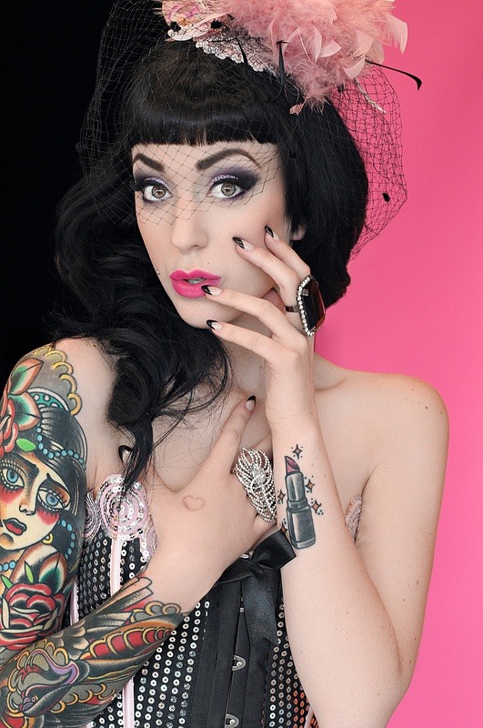 alternative-pinup:  Alternative ModelModel Twitter