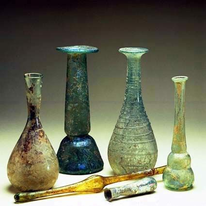 avgustaoktavia:Ancient Roman Perfume & Cologne Glass Bottles – Photo courtesy of the Barcelona P
