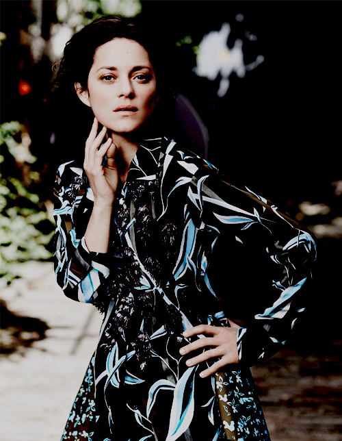 Porn dailywomen:  Marion Cotillard for Grazia photos