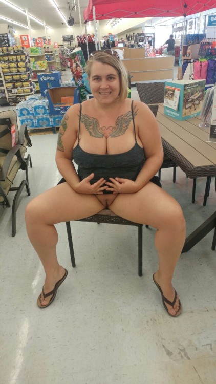 jaydiesel79:Big lots flashing