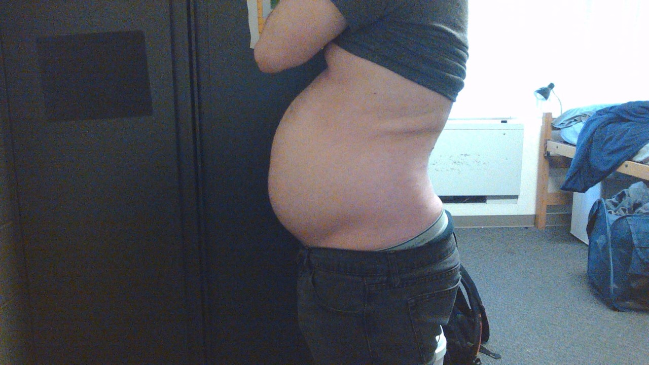 bigwolfcakebelly:  My first year of gaining. :) Here’s to hopefully doubling my