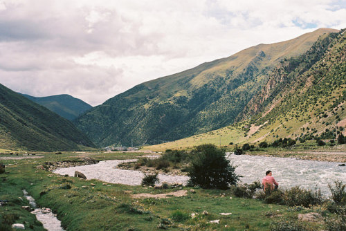 forgottenships:  sometimes tibet looks like the lake district
