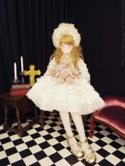 lolitahime:  realisitcsweet in Princess in