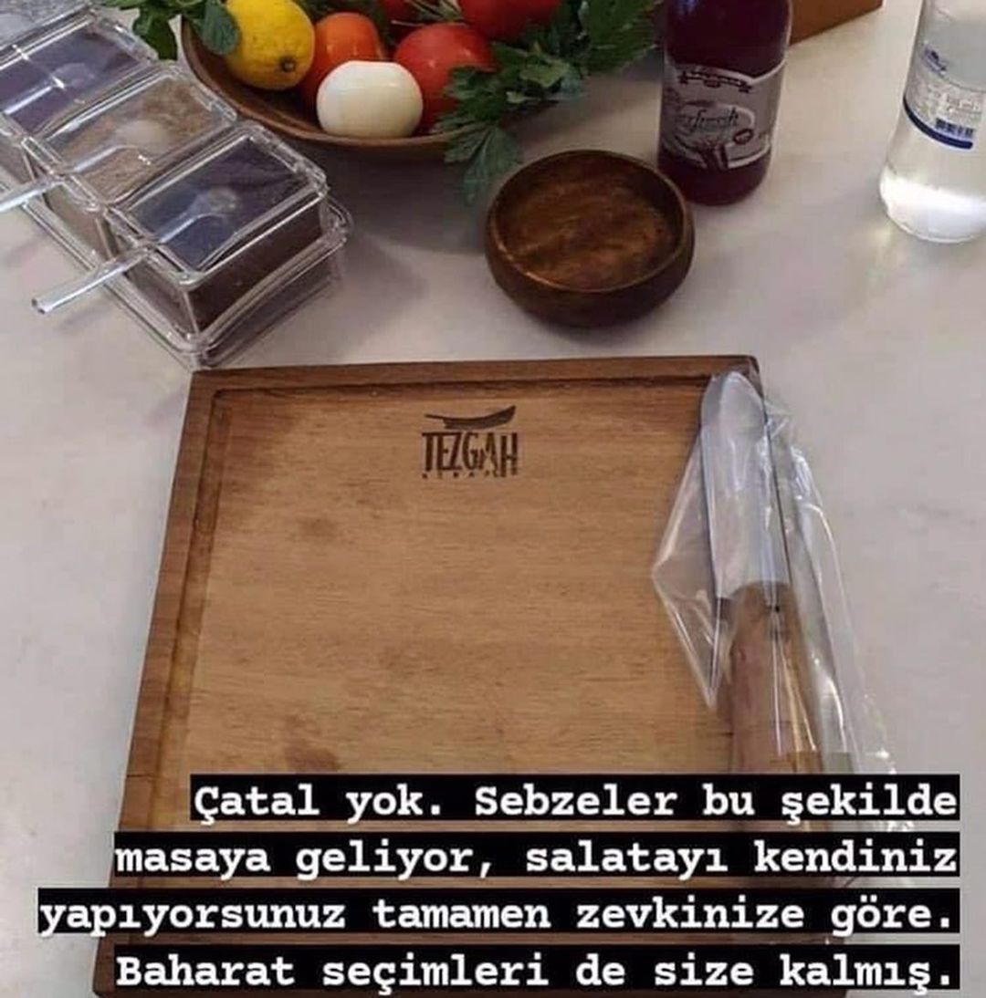 " Bir mekan var...