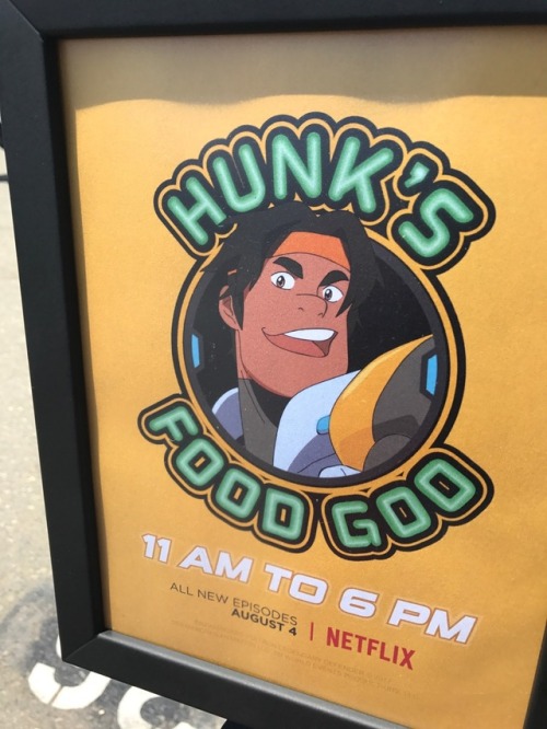 platonicvoltron:hunk is best boy….