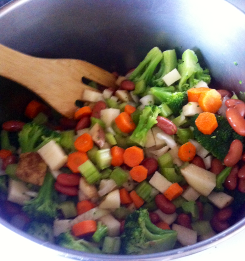 My Healthy Root Soup! Ingredients: - 12oz frozen steam bag of broccoli, steamed in micro half way - 