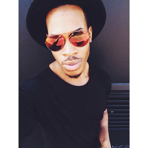 therisingsaan:  Leave it to my black ass to wear all black on the beach. RTW, obviously. 