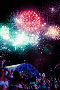 rave-republic:  EDC Las Vegas 2013 | Dan Krauss