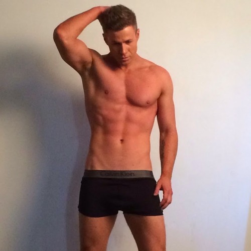 Ashley Parker Angel http://hotmusclejockguys.blogspot.com/2014/09/ashley-parker-angel.html adult photos