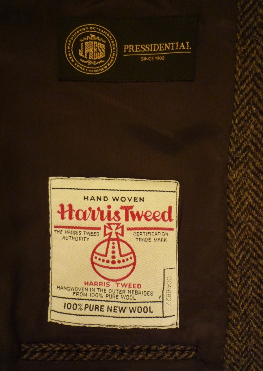 notgoinggently:
“ heavytweedjacket:
“ Pressidential Herringbone. Handwoven, Heavy & Warm.
”
I now have two. If I had a bucket list Harris Tweed would have been pretty high up on the list.
”