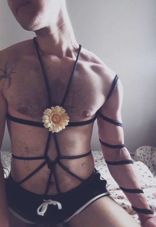 Sex explodinglobsters:  rope + flowers = flope? pictures