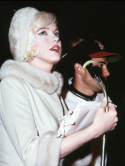 ritamarlowe:  Marilyn Monroe  at a charity