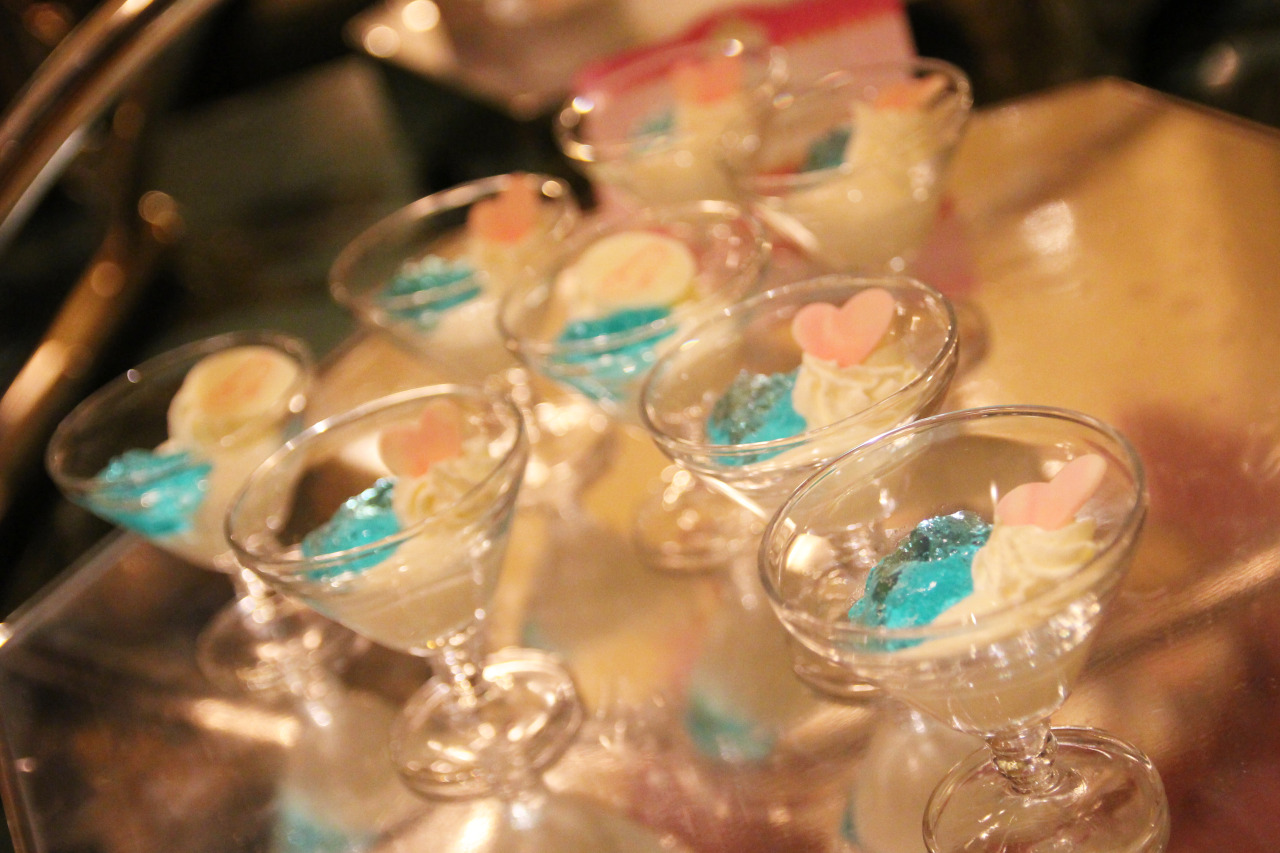 icecreamlucy:  Tokyo Disneyland Hotel : Sherwoodgarden Restaurant 