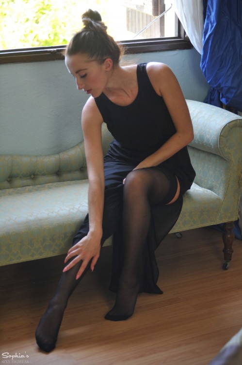 globalhose: Jan5 - Sophia in black stockings - A