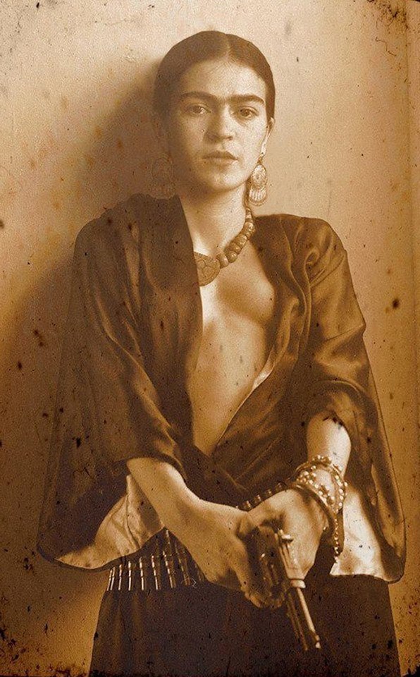 lastdaysofmagic:  Frida Kahlo 
