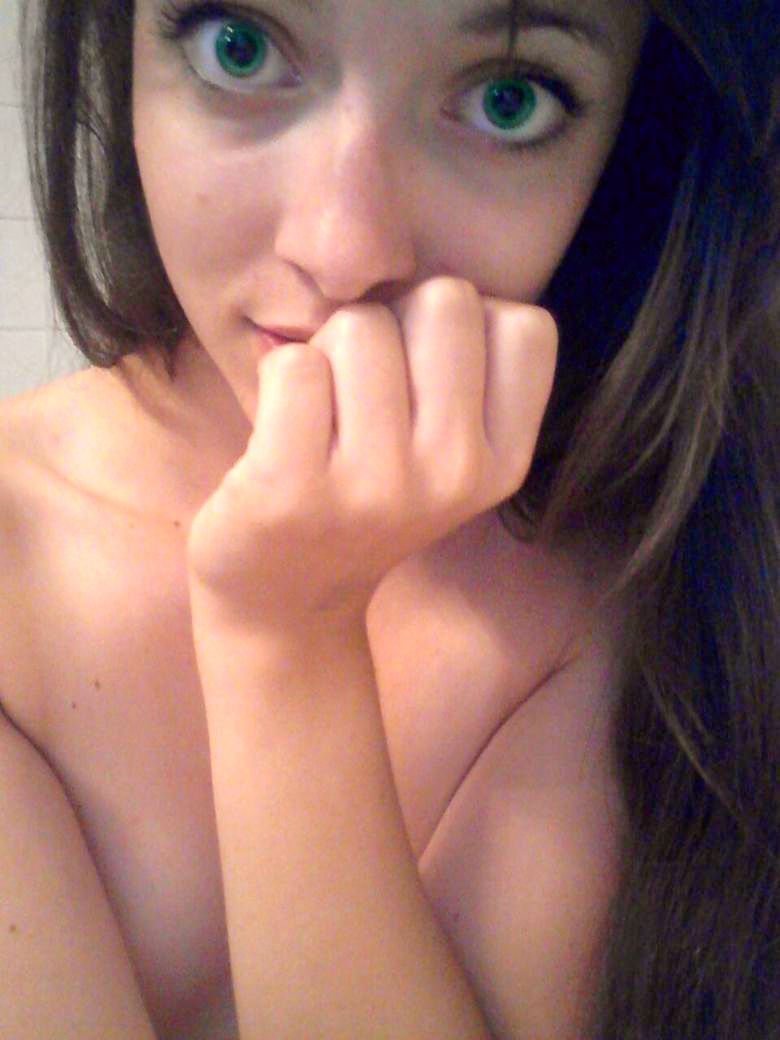 dancing-naked-inthe-rain:  it was rainy today so I had bathtime fun (: 