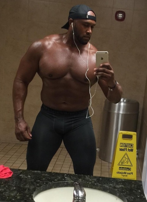 man4mancoitus:  Big Sexy #man4mancoitus