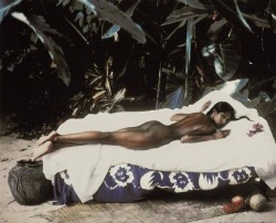 xwg:  Naomi Campbell in Jamaica by Peter Lindbergh