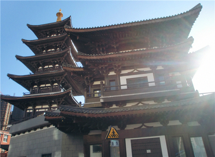 mingsonjia:  大连松山寺 Songshan Temple, Dalian, China (source 1, 2)