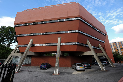 scavengedluxury:  James Stirling’s Florey Building. Oxford, August 2015.  