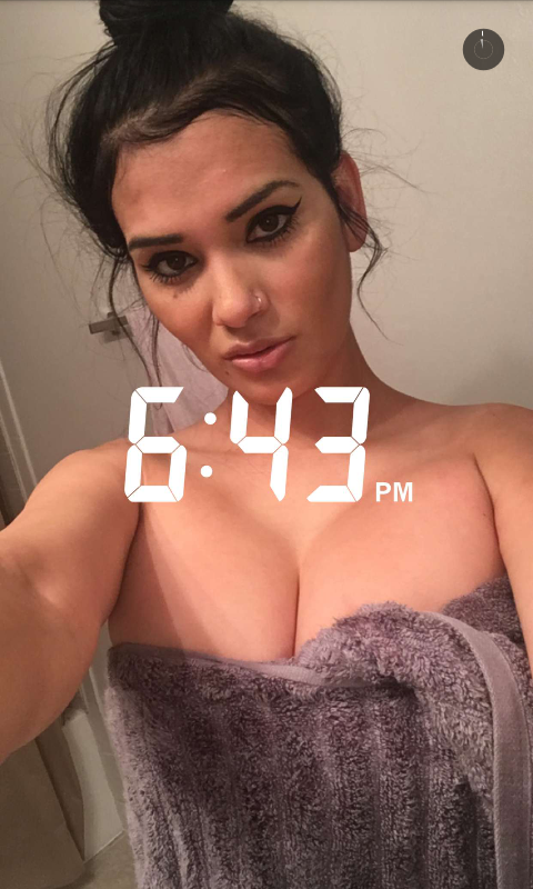 Latinawivesandgirlfriends