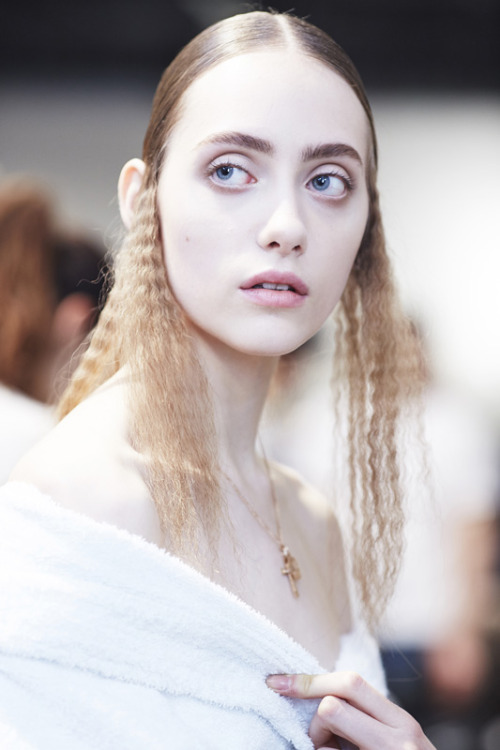 rrrusskaya: Gucci Fall - Winter 2016/2017 backstage, photographed by Ambra Vernuccio.Model: Lia Pavl