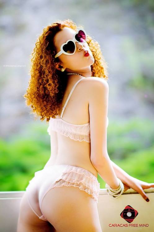 gypsystripper:  “Lolita Love” Oldie but goodie! Photographer: Caracas Free Mind.Model: Vina d’Bellum.  My love! My lolita gypsystripper
