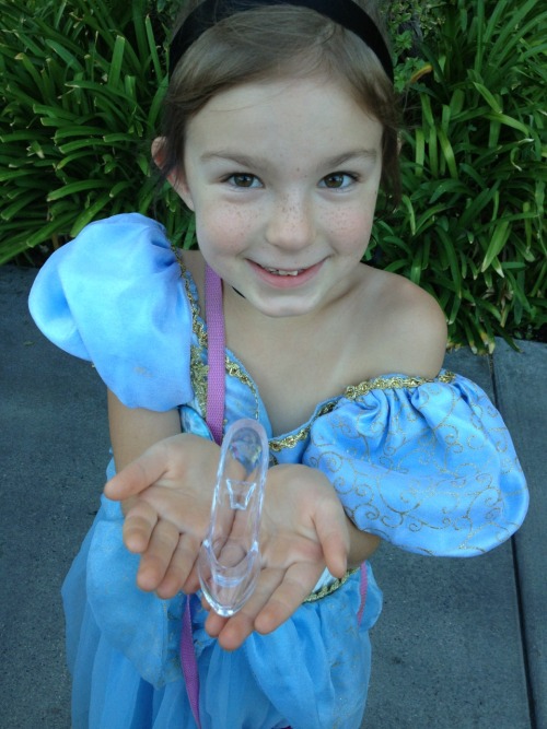 My little princess got a gift from a special cast member today (Grandma Pat). She carried it with he