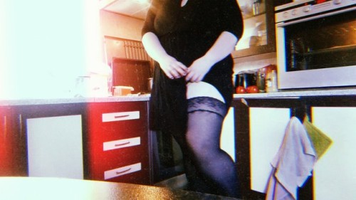 plussizebabe:I make cooking fun ;)