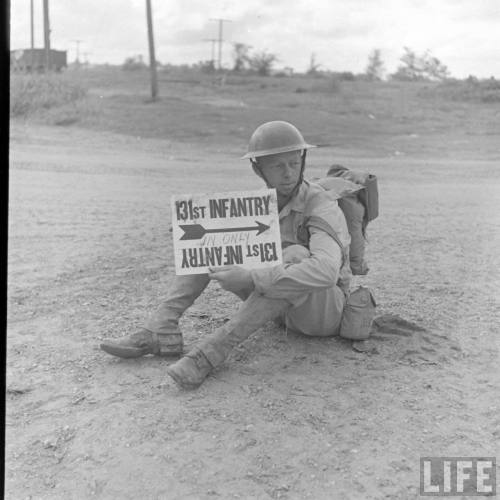 Sign post duty (Ralph Morse. 1941)